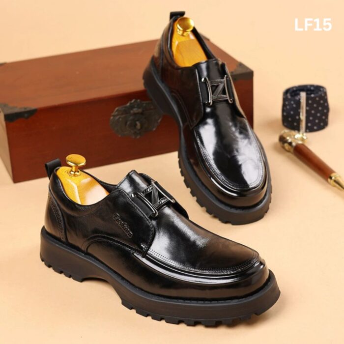 New style first layer cowhide men's casual leather shoes genuine leather thick sole fashion men's shoes one foot slip on foam soft sole single shoes men
